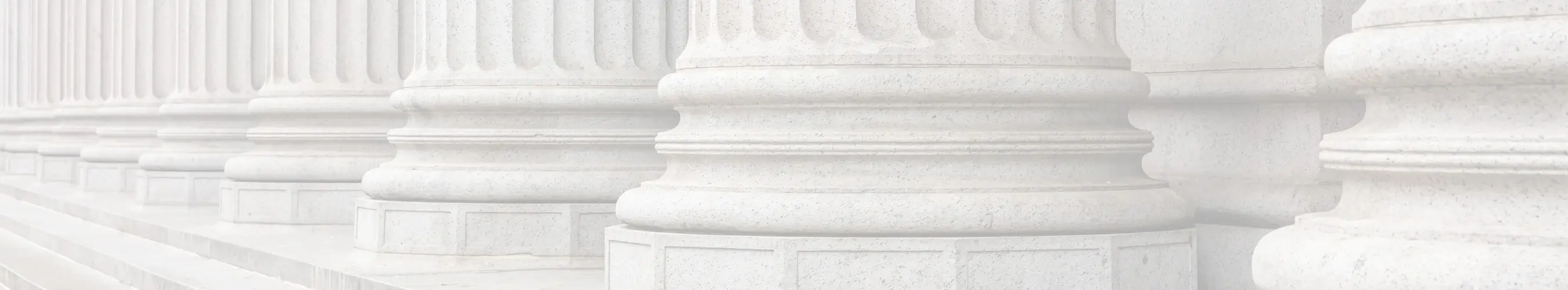 Building columns of a courthouse